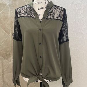 Anna-Kaci NWT Olive and Black Long Sleeve Top with Belt Size M. Cotton Blend